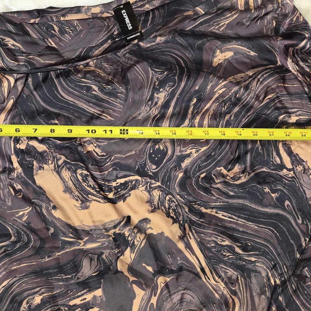 Express Satin Marble Print One Shoulder Long Sleeve Top - Picture 7 of 7